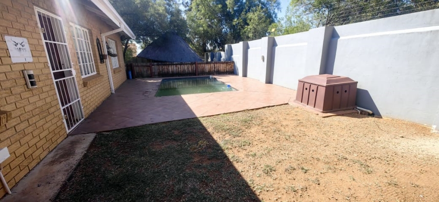 5 Bedroom Property for Sale in Parys Free State